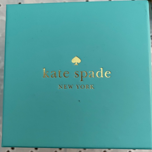 kate spade ♠️ Watch with Crystals. 💗 - Picture 8 of 11